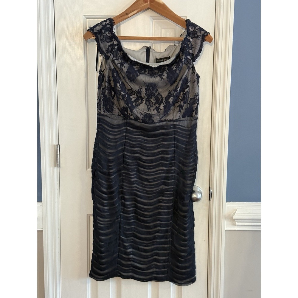 Tadashi Shoji Navy Beige Lace Sheath Dress 12 Embroidered Floral Classic‎ formal